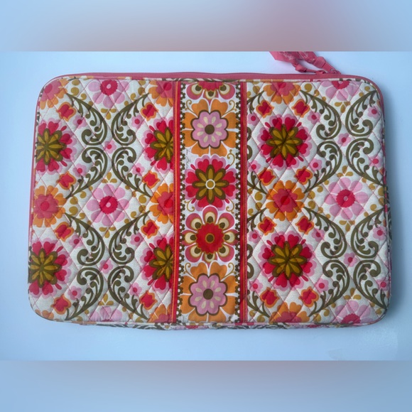 Vera Bradley Other - Vera Bradley Folkloric Floral Print Quilted Zip Laptop Case Sleeve 17"X 12"X1"